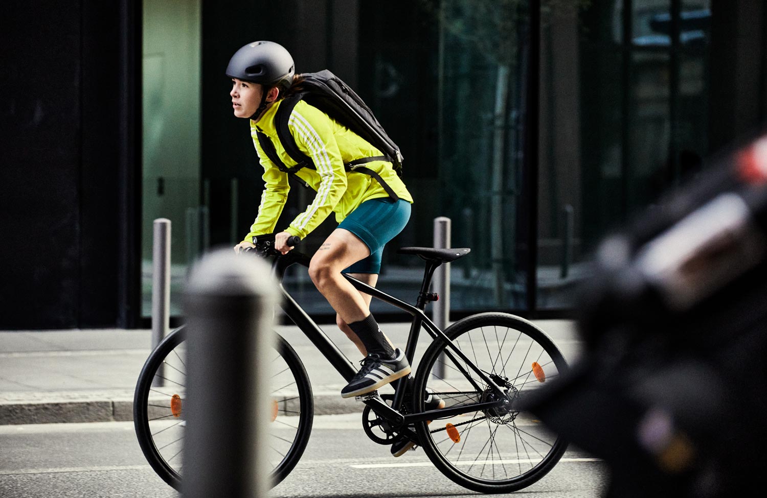 Adidas VeloSamba: urbaner Cycling Sneaker mit Style und Funktionalität 1 adidas velosamba urban cycling sneaker black