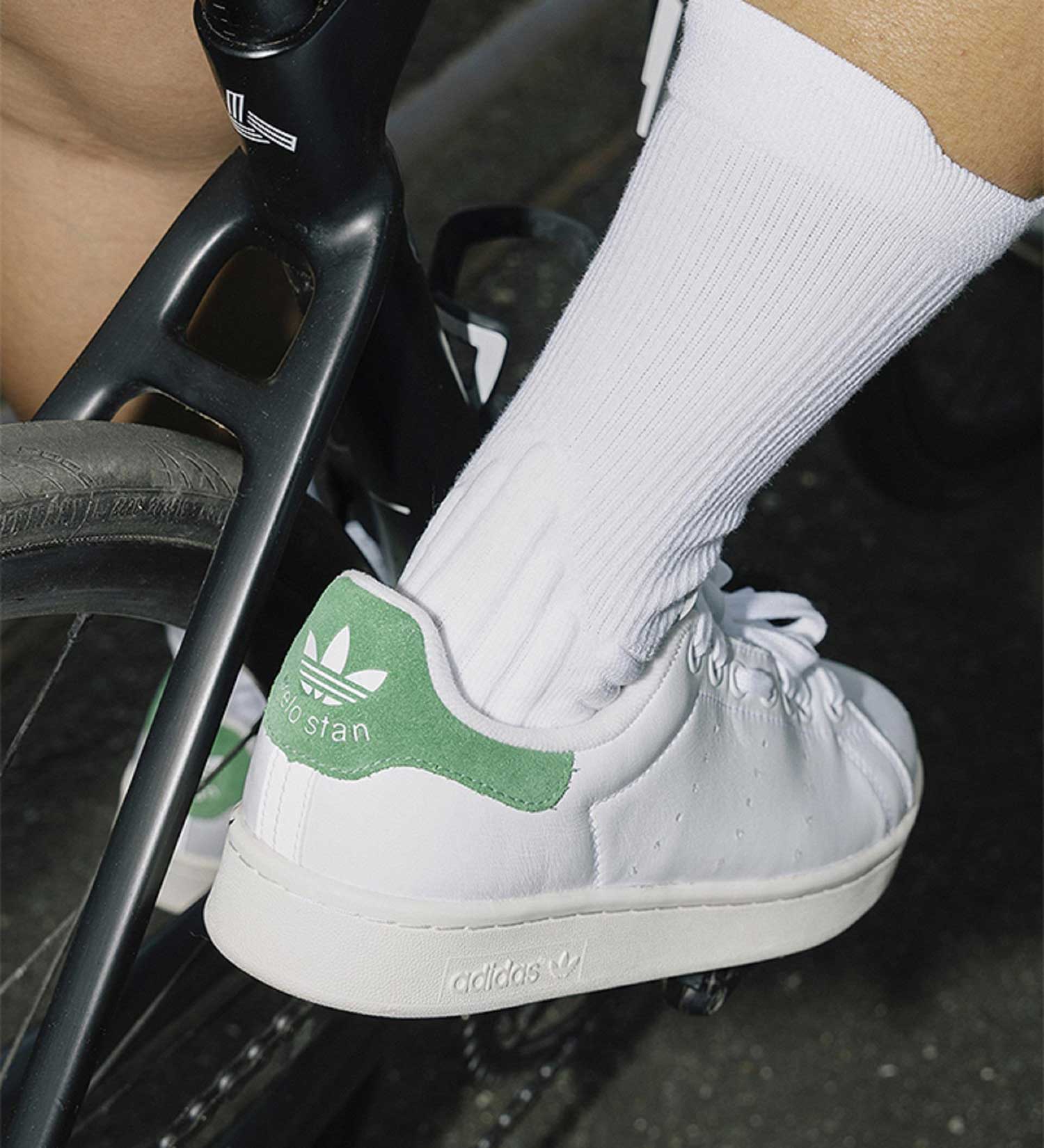 Adidas VeloStan Smith: die Neuinterpretation des ikonischen Sneakers fürs Fahrrad 1 Adidas VeloStan Smith Klickpedal Bike Sneaker 3