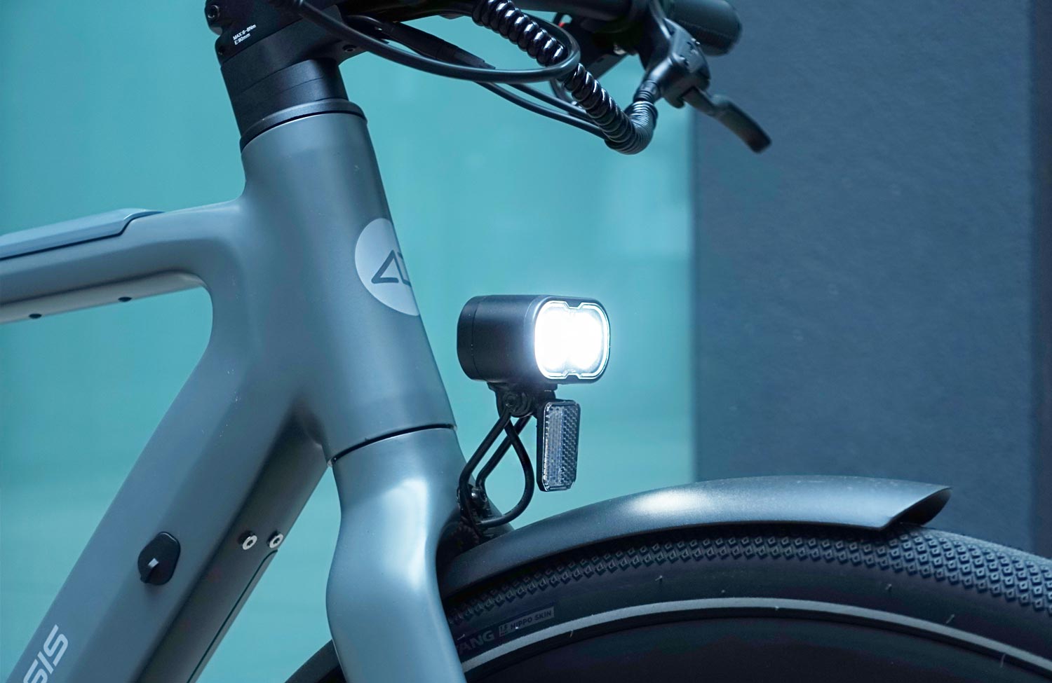 Modern technology for small money: our review of the ADO Air 30 Ultra with innovative automatic transmission 5 ADO Air 30 Ultra Test Review Urban E Bike Scheinwerfer