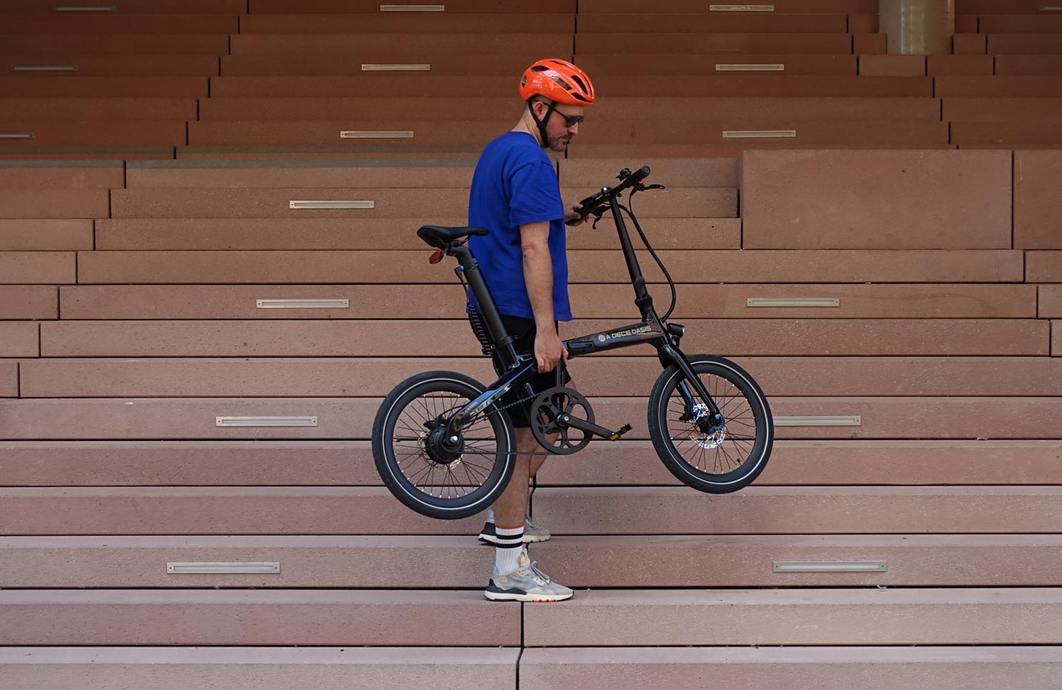 ADO Air Carbon im Test: Lohnt sich das leichte Elektro-Faltrad mit GPS und Riemenantrieb? 15 ADO Air Carbon Test Review Faltrad Klapprad E Bike Gewicht