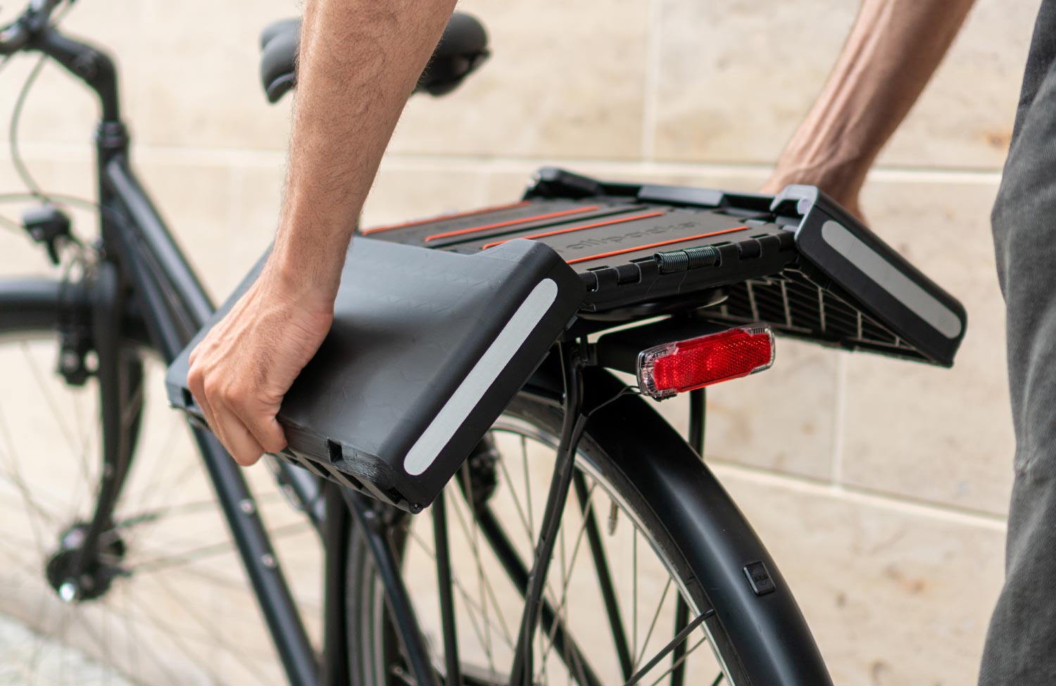 Allpacka One: innovative Fahrrad-Klappbox jetzt bei Kickstarter erhältlich