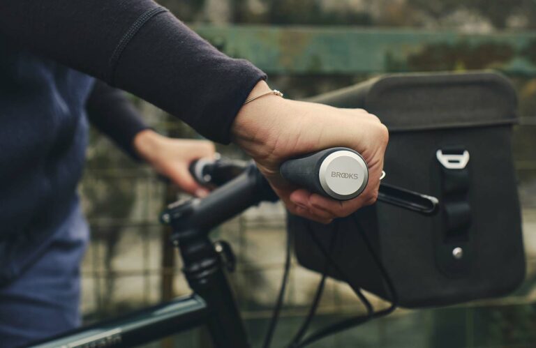 Brooks-Ergonomic-Leather-Grips