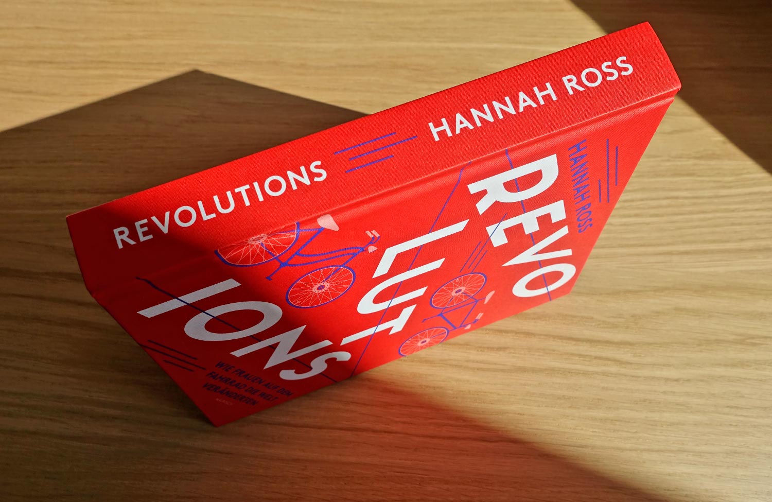 Revolutions: wie Frauen auf dem Fahrrad die Welt veränderten 4 Buch Fahhrad Frauen Revolutions Hannah Ross 7