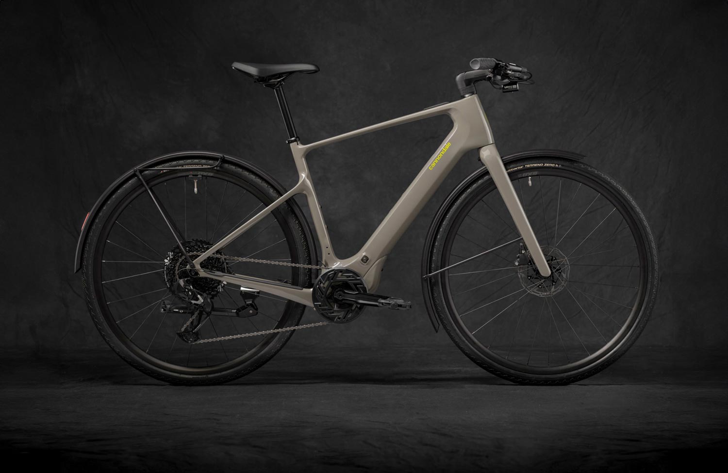 Cannondale Tesoro Neo Carbon: leichtes Urban E-Bike mit neuem Bosch-Motor