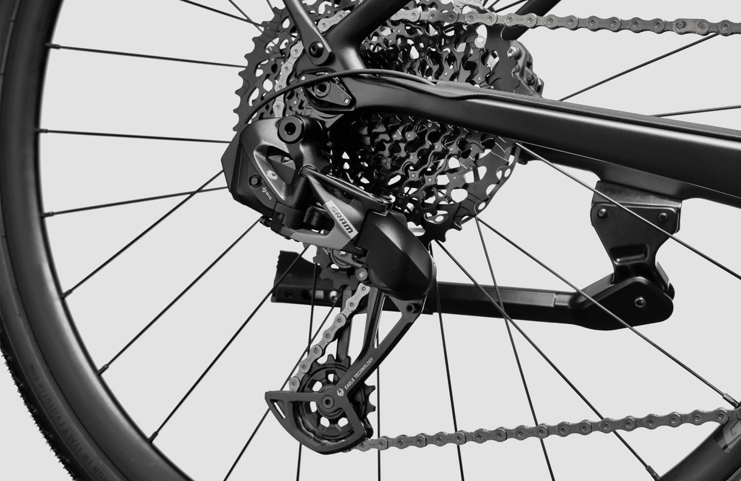 Cannondale Tesoro Neo Carbon: leichtes Urban E-Bike mit neuem Bosch-Motor 2 Cannondale Tesoro Neo Carbon Urban E Bike SRAM