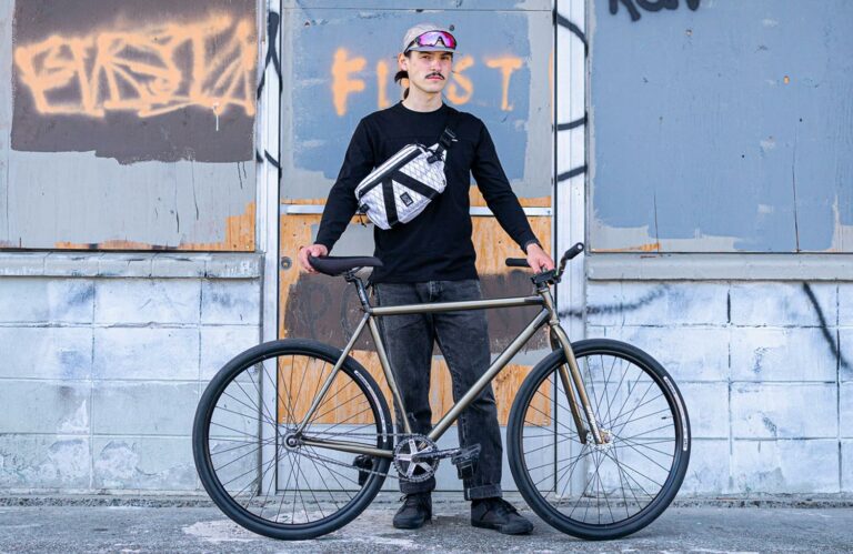 Chrome-Tensile-Bike-HipPack-Lifestyle