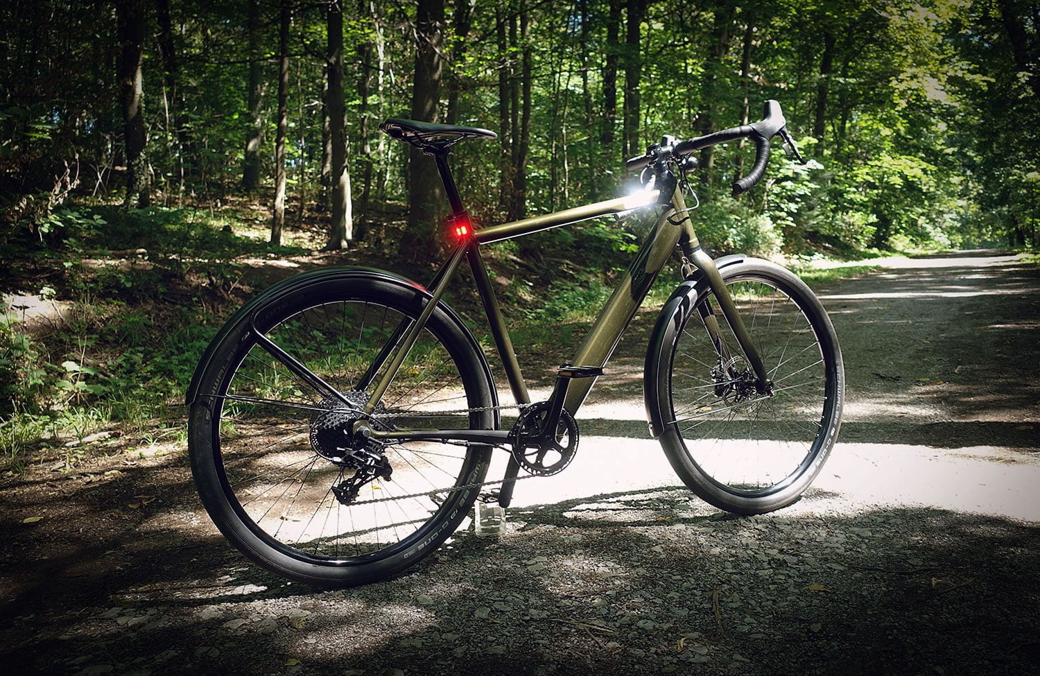Im Test: Coboc TEN Torino – Gravel E-Bike mit Commuter-Ausstattung