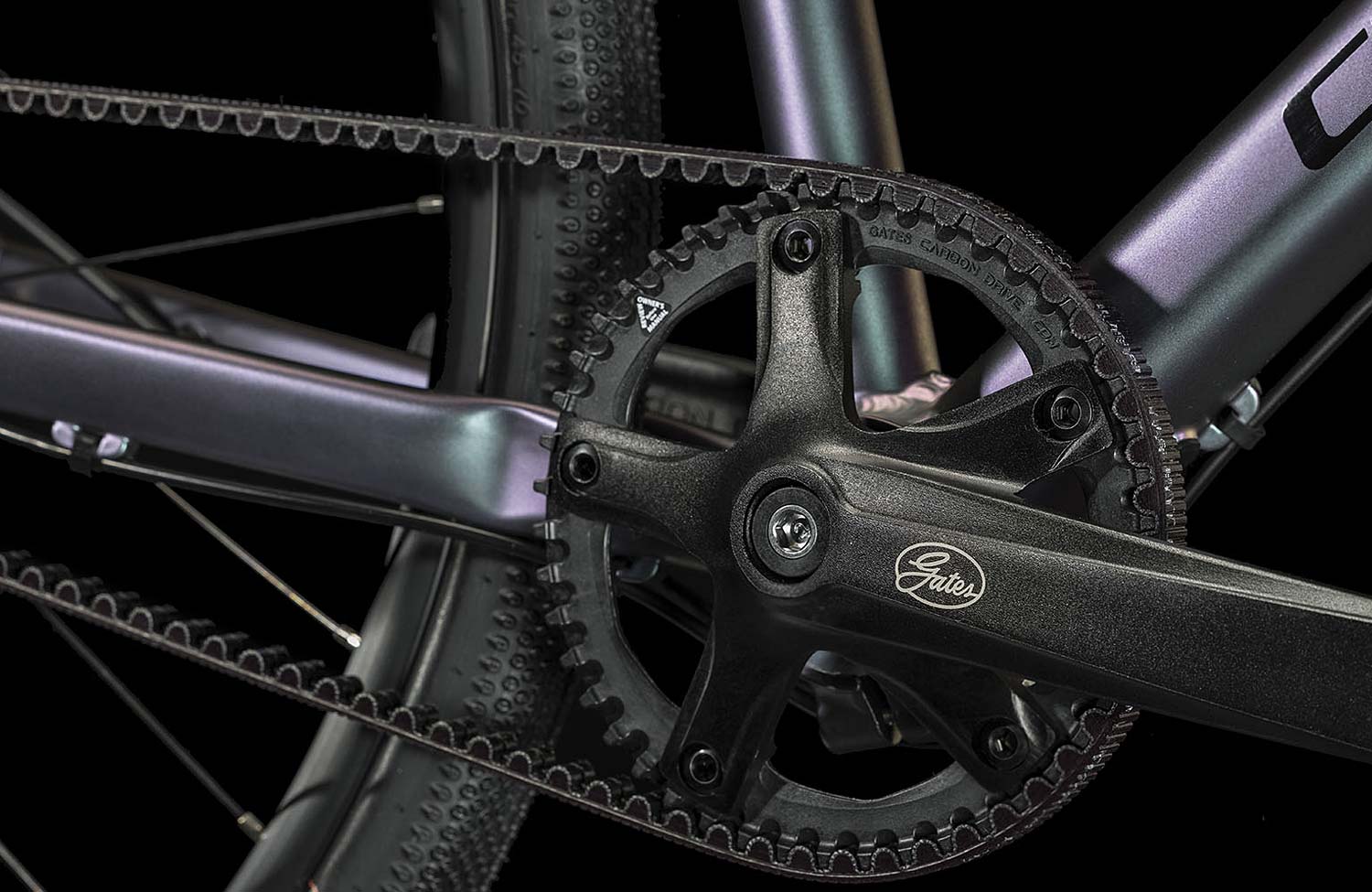 Hingucker: Cube Hyde und Editor starten mit außergewöhnlicher Lackierung in die neue Saison 3 Cube Hyde Race 2023 Urban Bike Carbon Drive