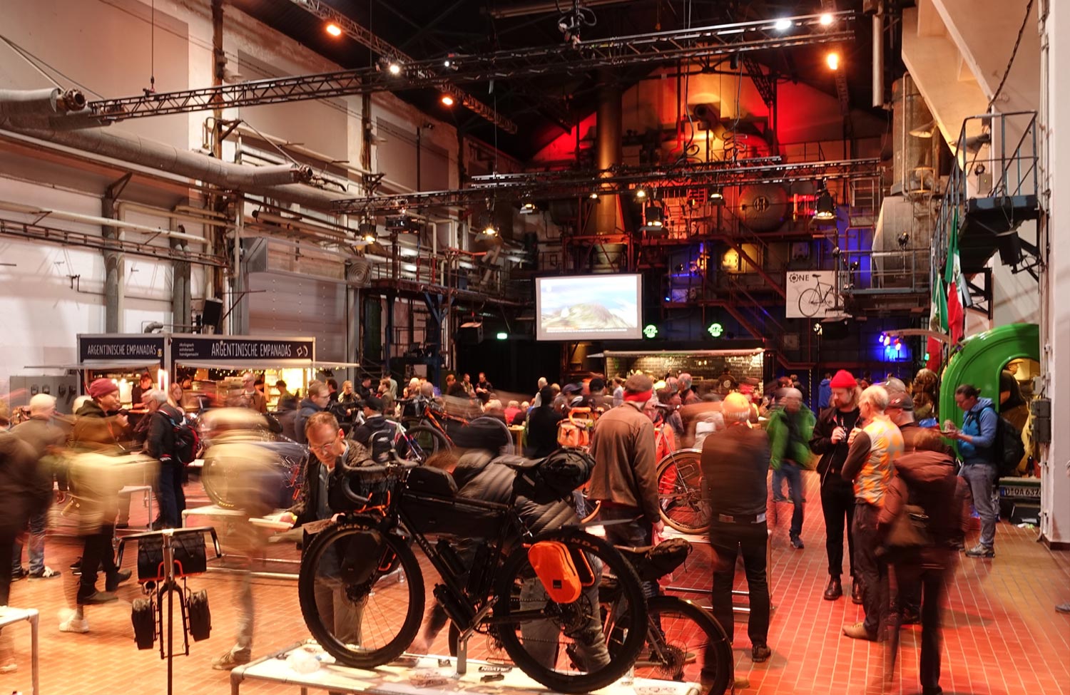 Volles Programm bei der Cyclingworld Europe 2025 2 Cyclingworld 2024 Duesseldorf Sonderausstellung
