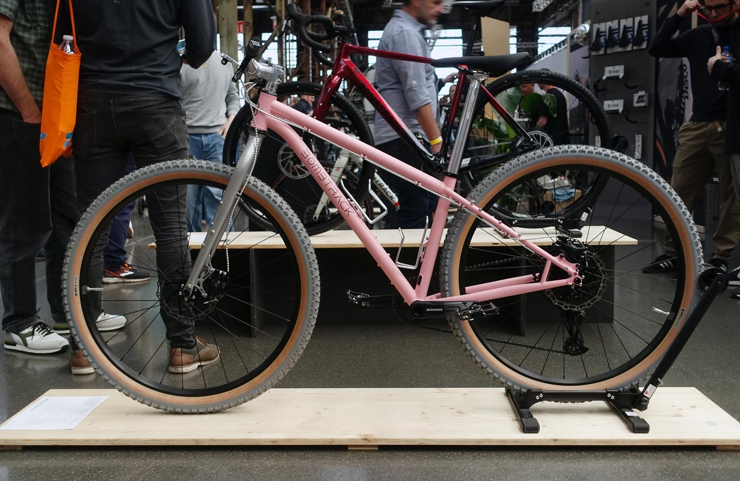 Rundgang: Die Urban Bike Highlights der Cyclingworld Europe 2025 17 Cyclingworld 2025 Urban Bike News Highlights Bombtrack MTB