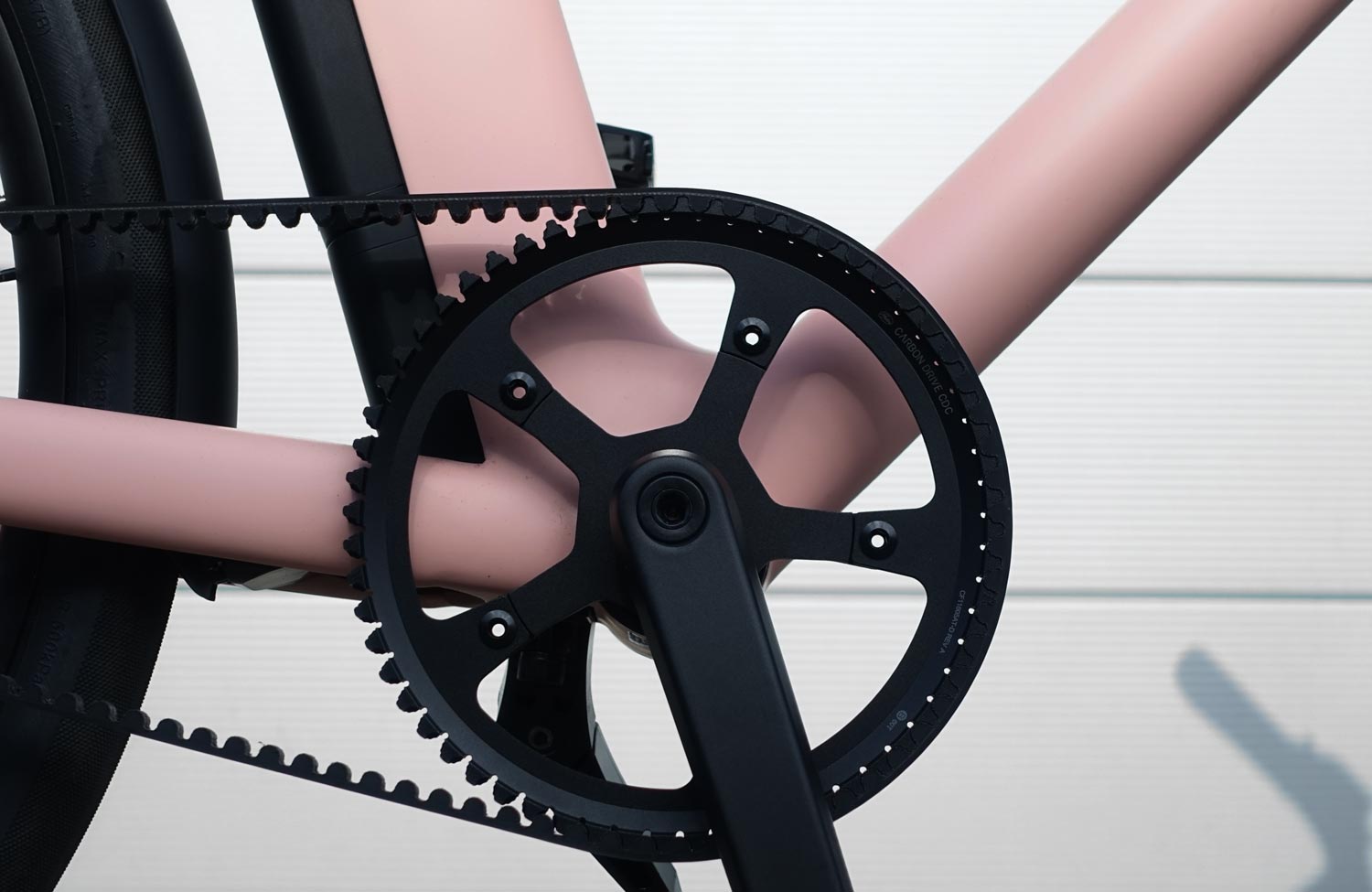 Live-Eindruck: Cowboy Cruiser in limitierter Frühlingsfarbe „Morgenlicht“ 4 Cyclingworld 2025 Urban Bike News Highlights Cowboy Cruiser LTD