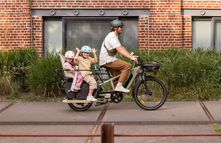 Decathlon-Cargobike-R500E-V2-Lastenrad-2024-Family