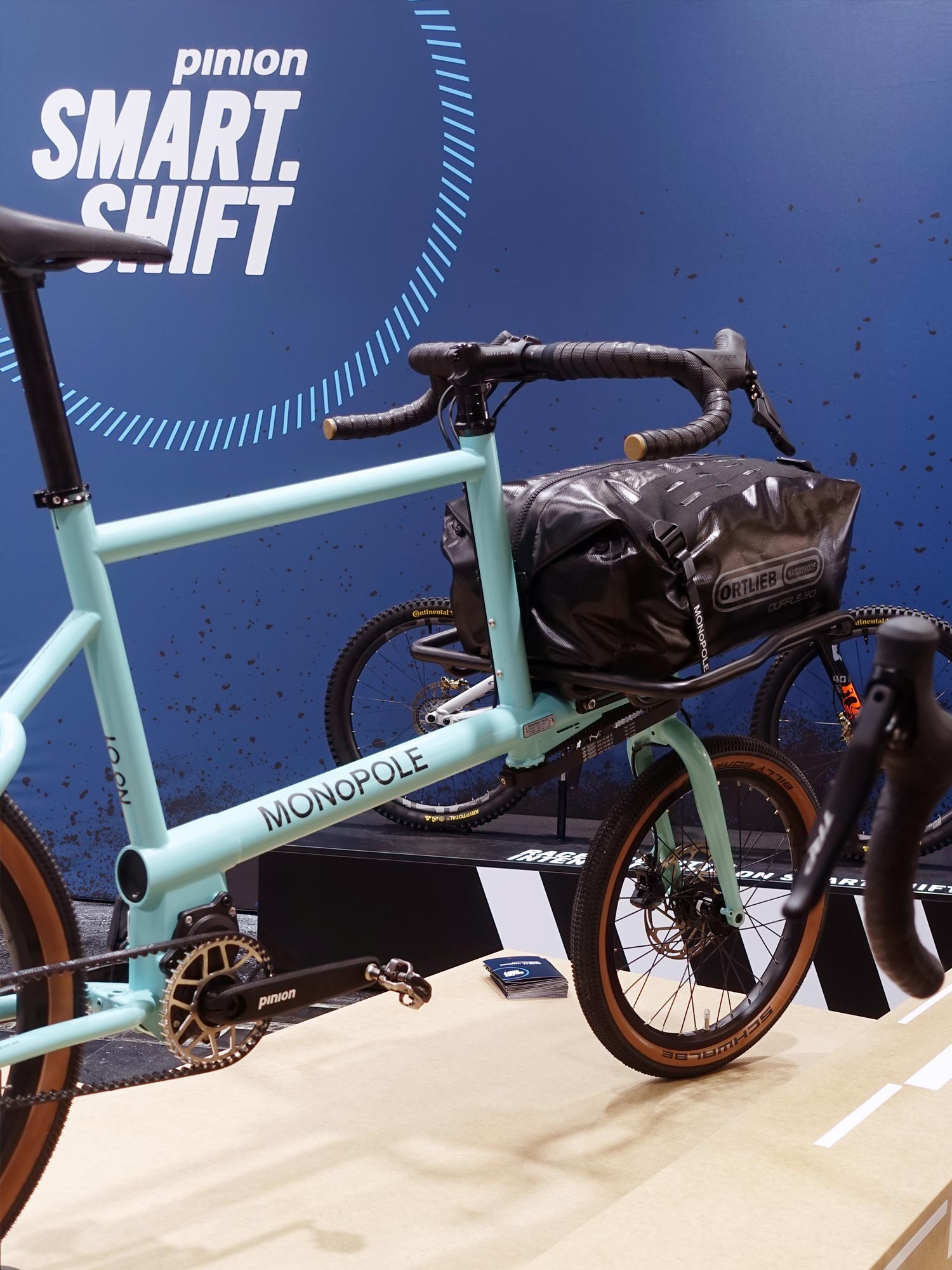 Urban Bike Highlights: Die Neuheiten der Eurobike 2024 im Messerundgang 9 Eurobike 2024 Monopole Dropbar Cargo Bike Pinion Smart Shift
