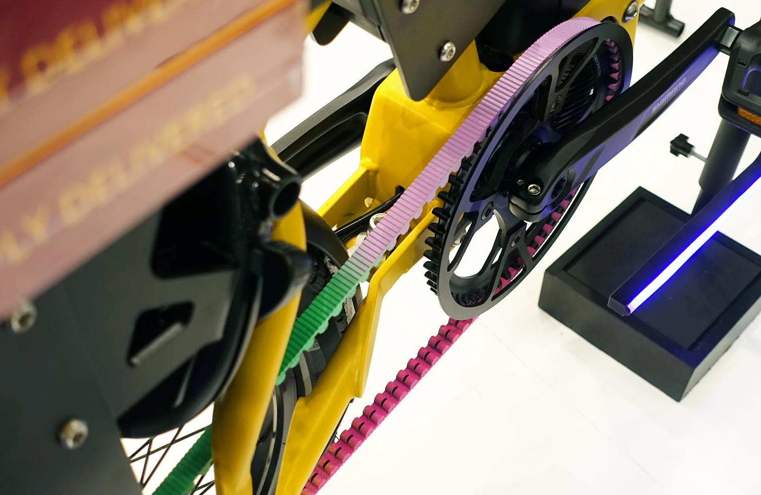 Urban Bike Highlights: Die Neuheiten der Eurobike 2024 im Messerundgang 31 Eurobike 2024 Rainbow Gates Carbon Drive