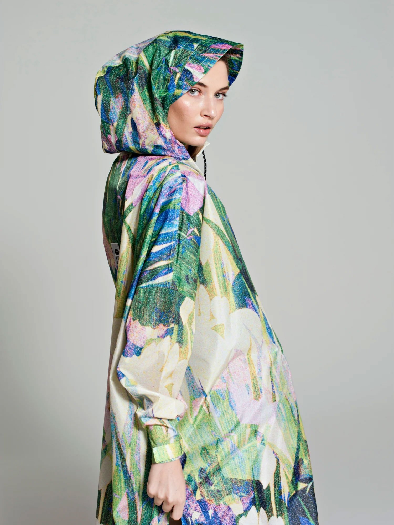 Gut gelaunt durch den Regen: Regenponchos von Rainkiss 2 Fahrrad Fashion Regenponcho Rainkiss 4