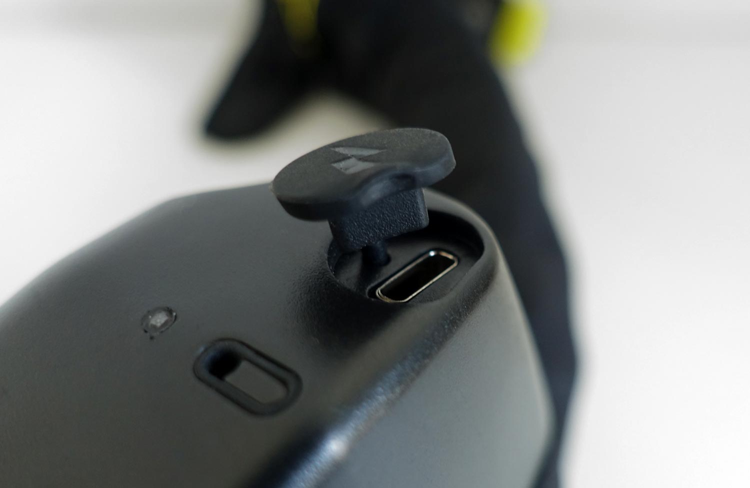 Jetzt auch Hövding: die Macher des Airbags für Radfahrende sind insolvent! 2 Hovding Airbag Fahrradhelm Test USB C