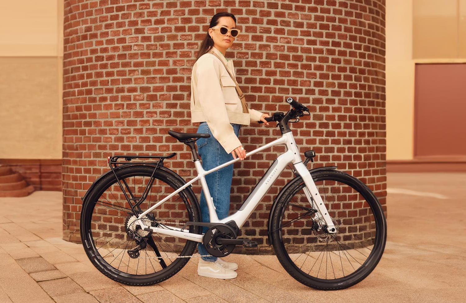 Image, Endeavour und Entice: die neuen Kalkhoff Light E-Bikes für 2024 9 Kalkhoff ENDEAVOUR L Light Urban E Bike Mood