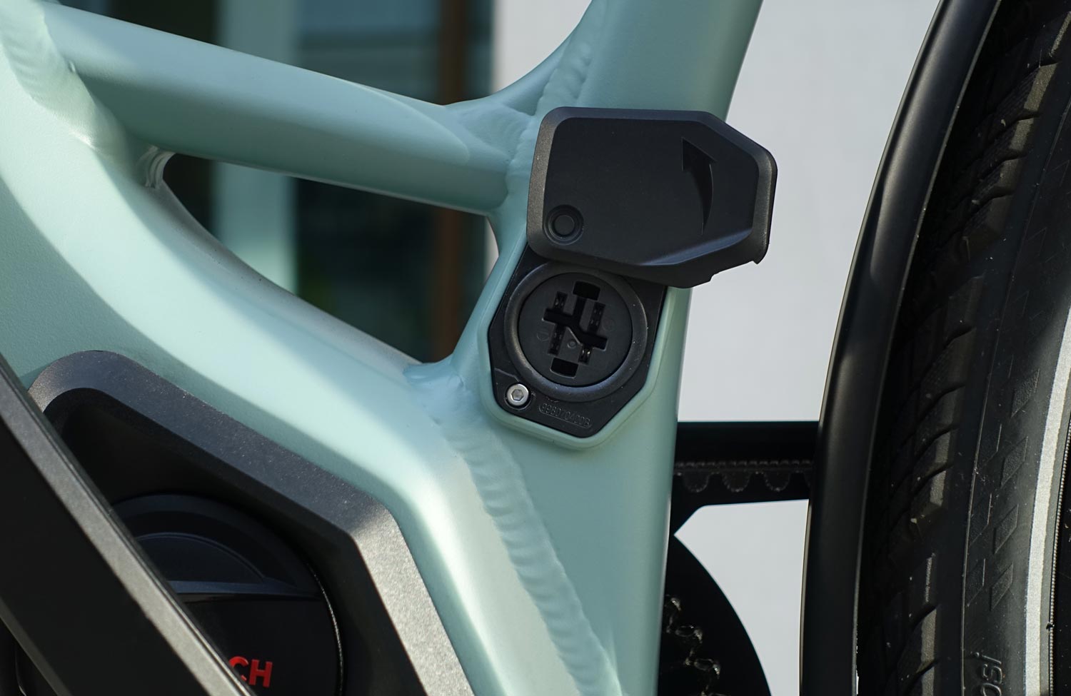 Kalkhoff Image L Advance im Test: Attraktives City-Bike mit leichtem E-Antrieb 2 Kalkhoff Image L Advance Test Review Lightweight Bosch SX Ladebuchse