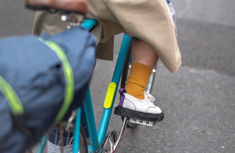 Knog-Scout-Fahrrad-Alarmanlage-AirTag-Tracker