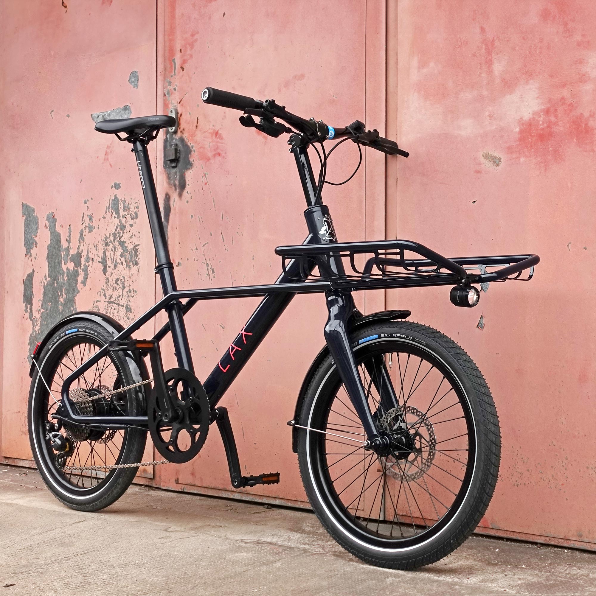 Vorschau: LAX, das kompakte Lastenrad für die Stadt – mit und ohne E-Antrieb 1 LAX Cycles Compact Cargo E Bike Lastenrad Made in Germany 1