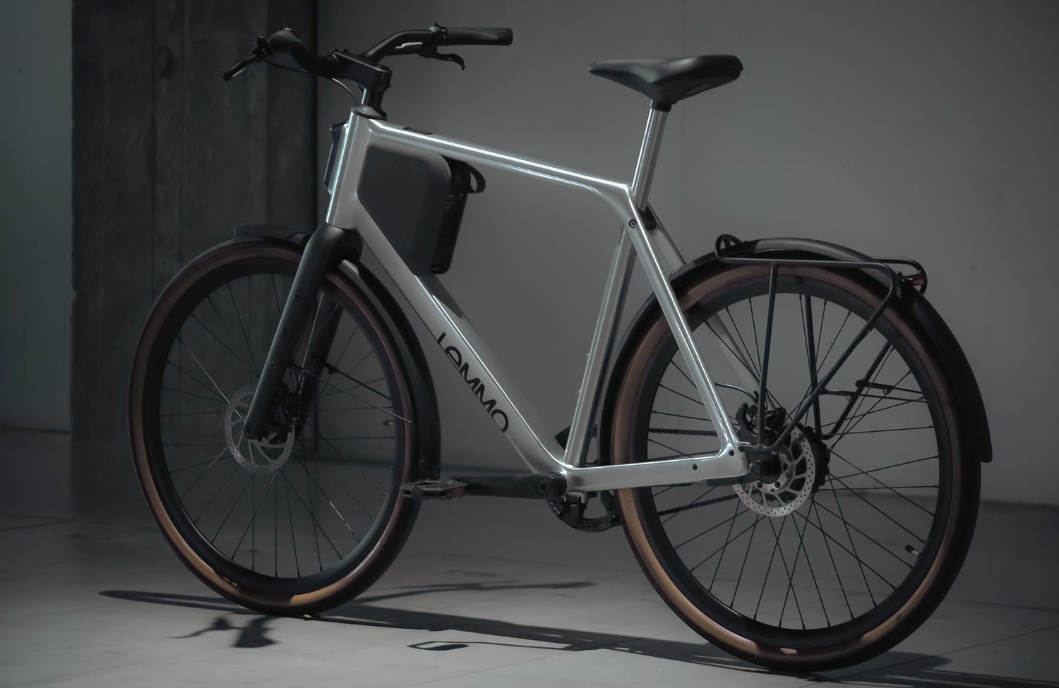 Lemmo One R.A.W. – limitierte Engineer's Edition des Smart Bikes mit gebürstetem Metallfinish 5 Lemmo One RAW Limited Edition Smart E Bike Commuter