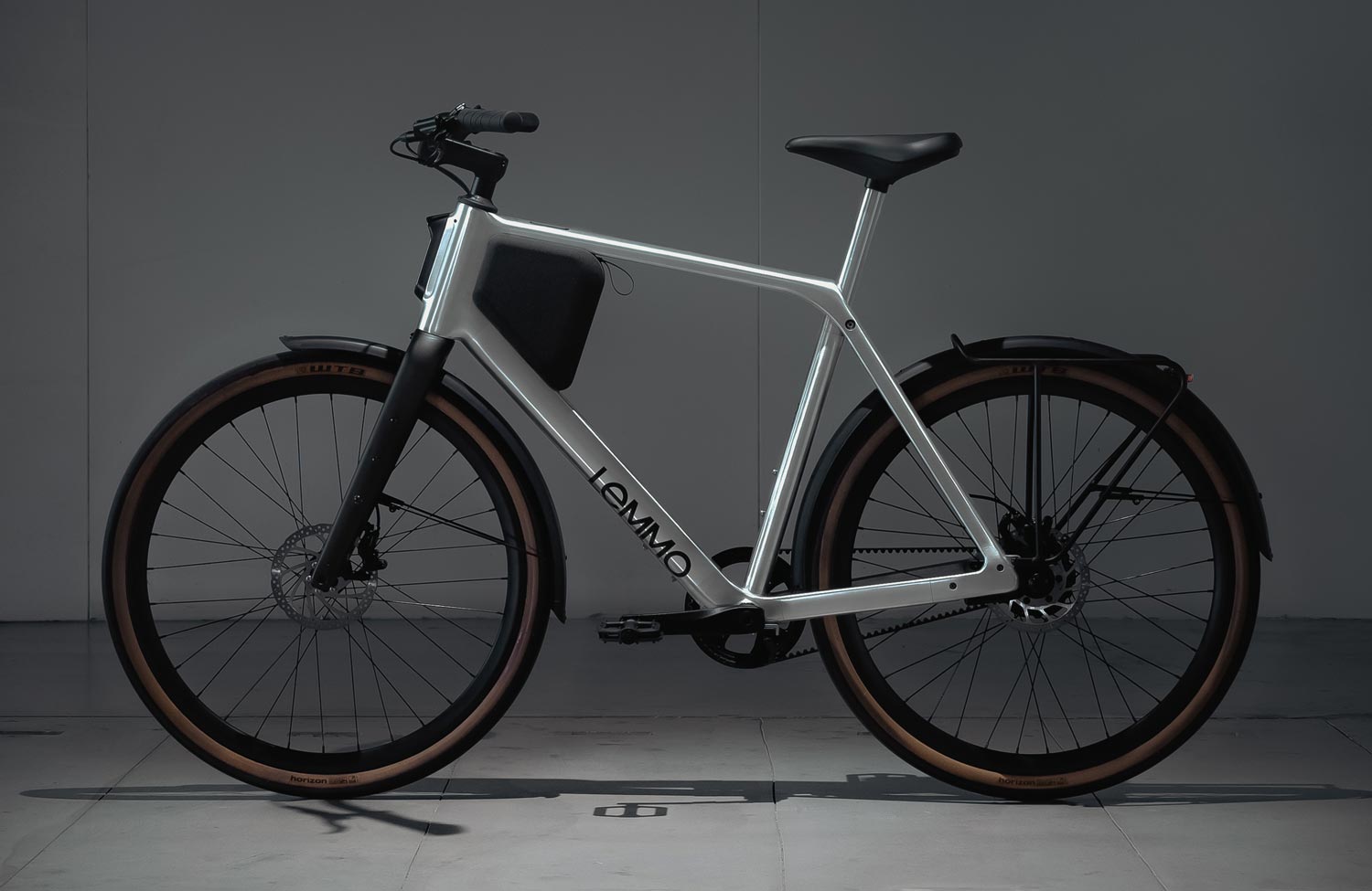Lemmo One R.A.W. – limitierte Engineer's Edition des Smart Bikes mit gebürstetem Metallfinish 1 Lemmo One RAW Limited Edition Smart E Bike Design