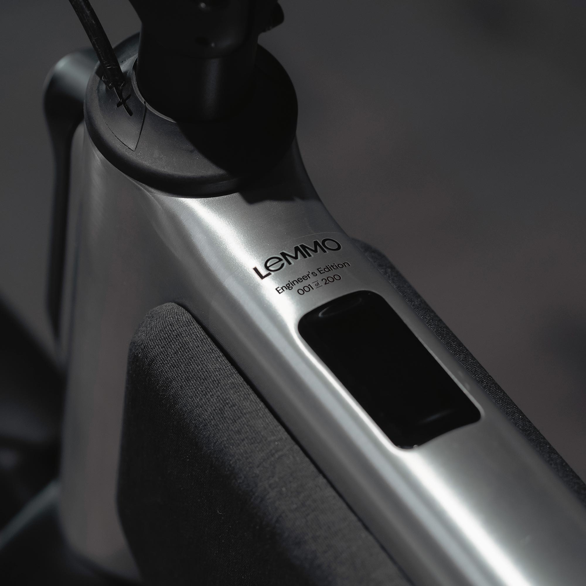 Lemmo One R.A.W. – limitierte Engineer's Edition des Smart Bikes mit gebürstetem Metallfinish 4 Lemmo One RAW Limited Edition Smart E Bike Engineers Edition