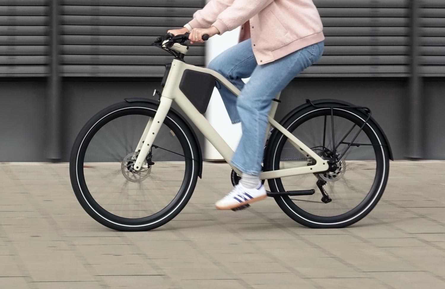 Rückschau und Ausblick: Welche Urban Bike-Neuheiten erwarten uns 2025? 16 Lemmo One Urban Edition Test Review Mood 2