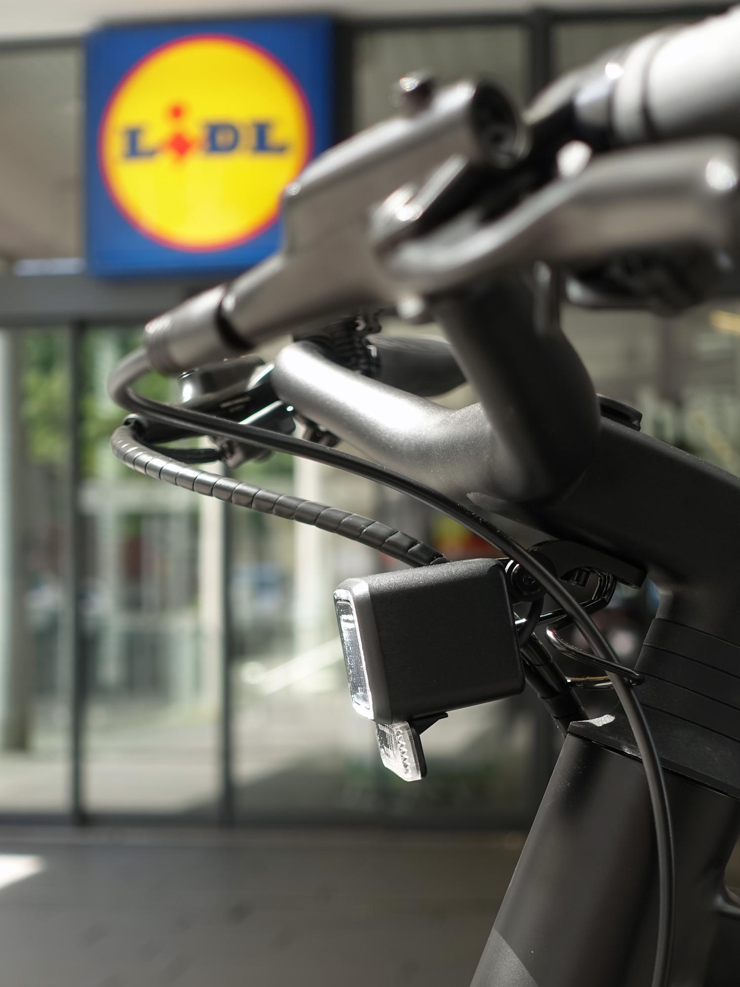 Lidl lohnt sich? Das günstige und elektrische Crivit Urban Bike X.2 im Test 1 Lidl Crivit Urban Bike X 2 Test Review Discounter