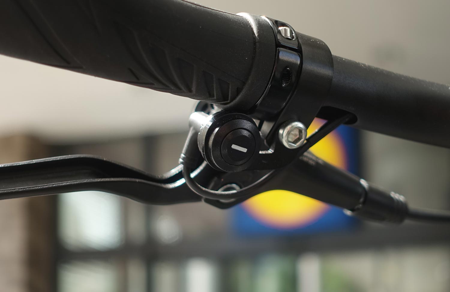 Lidl lohnt sich? Das günstige und elektrische Crivit Urban Bike X.2 im Test 10 Lidl Crivit Urban Bike X 2 Test Review Minus Taster
