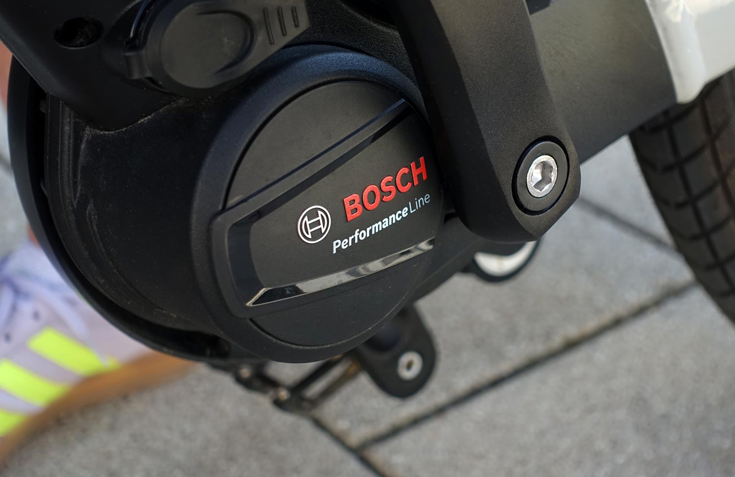 Moustache Lundi 27.6 test: a timeless classic with modern features 7 Moustache Lundi 27 Test Review Bosch Motor