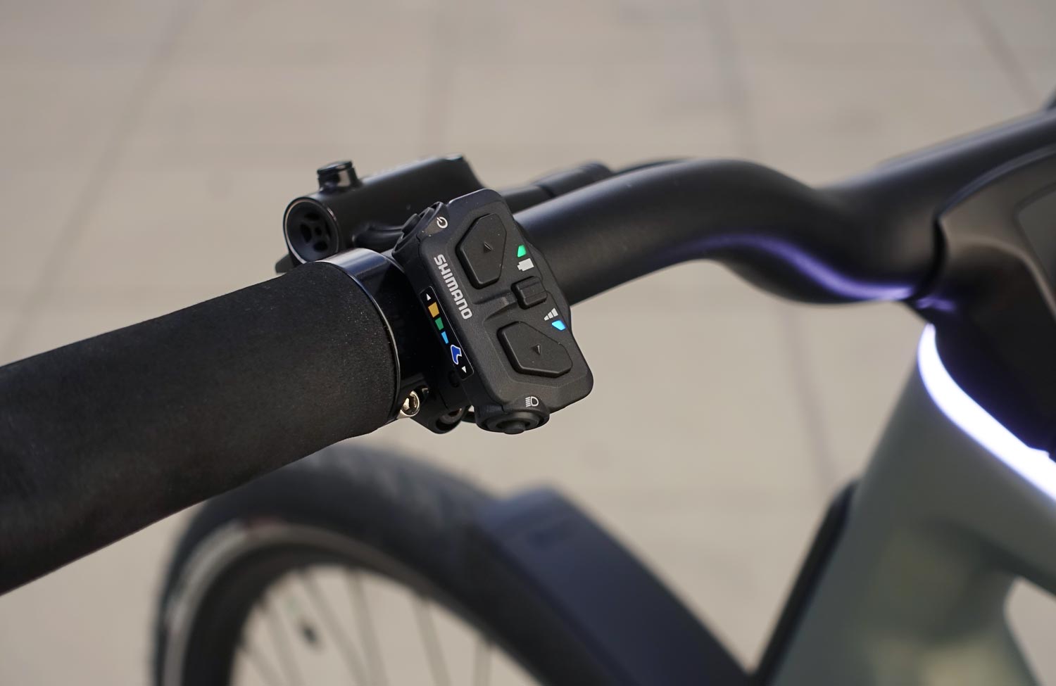 Mut zu Neuem: das Orbea Diem mit innovativem Rahmen und eigenständigem Design im Test 10 Orbea Diem Test Review Shimano Controller
