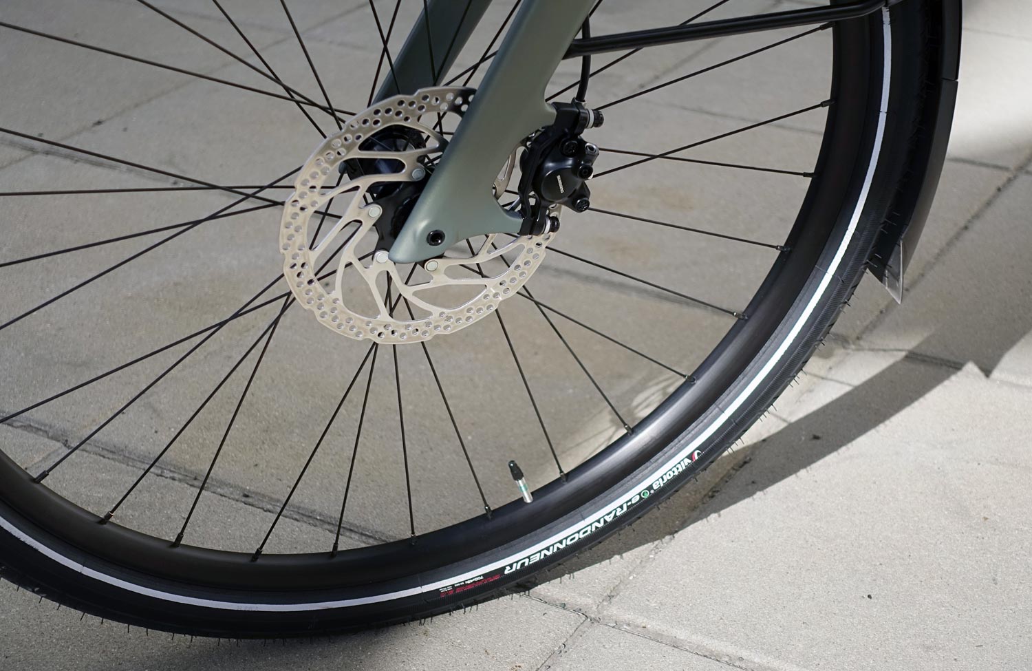 Mut zu Neuem: das Orbea Diem mit innovativem Rahmen und eigenständigem Design im Test 6 Orbea Diem Test Review Smartphone Brakes
