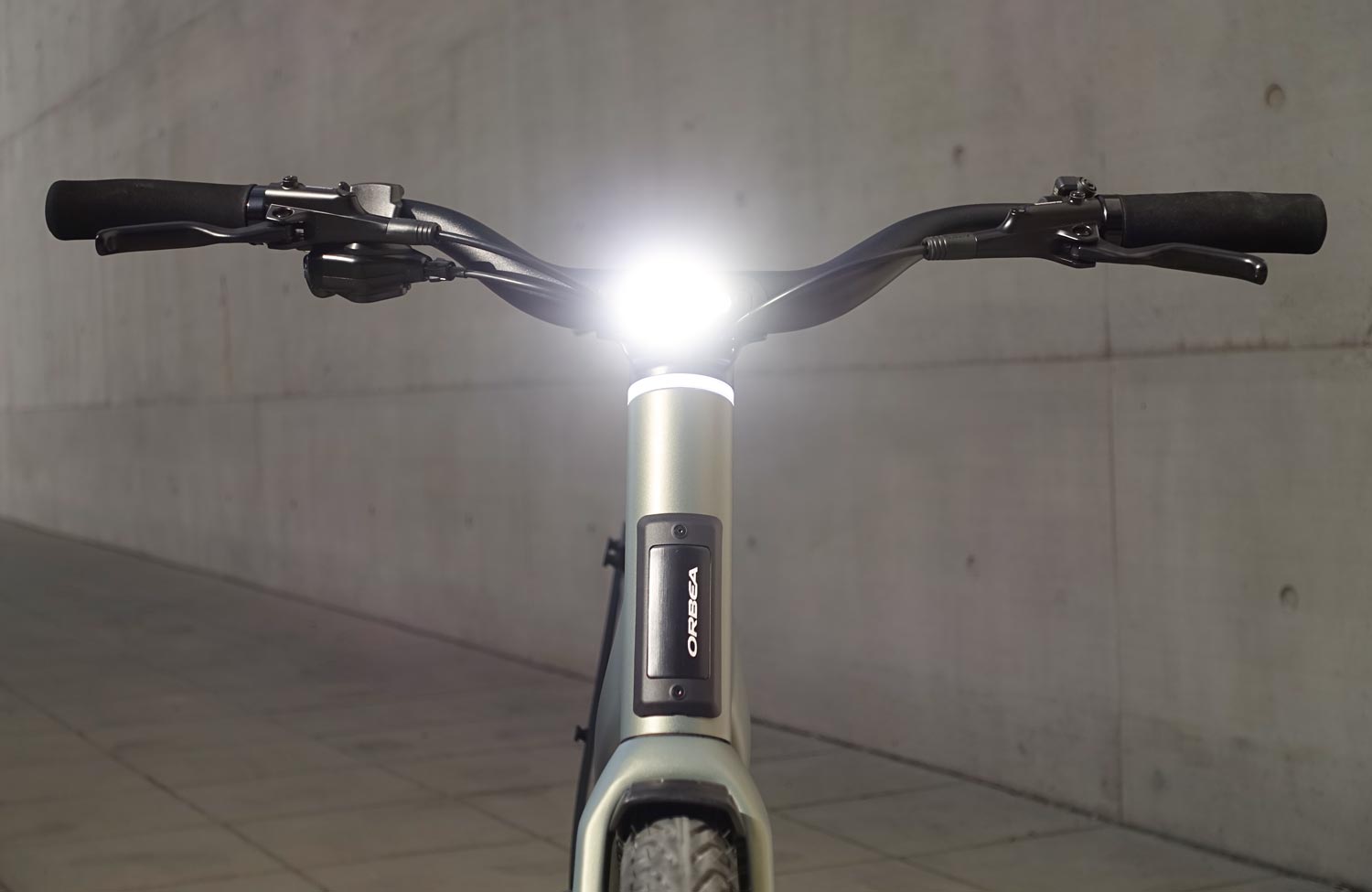 Mut zu Neuem: das Orbea Diem mit innovativem Rahmen und eigenständigem Design im Test 4 Orbea Diem Test Review Supernova Starstream 2