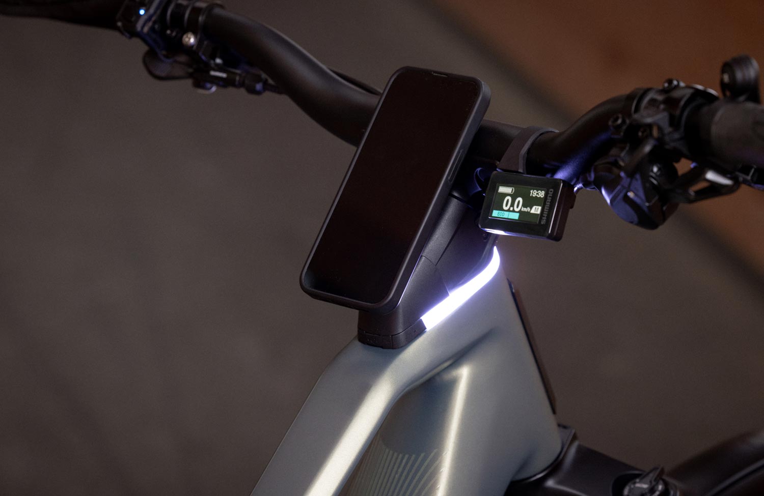 Für Tour und Adventure: die neuen Orbea Kemen E-Bikes 2 Orbea Kemen Tour Adventure ADV Cockpit Smartphone