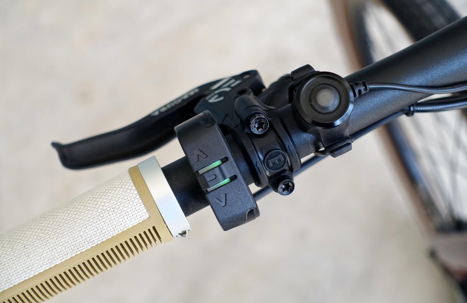 Leichtes E-Bike mit vielen Design-Optionen: das Orbea Vibe H10 MUD im Test 9 Orbea Vibe H10 Test Review iWOC Trio