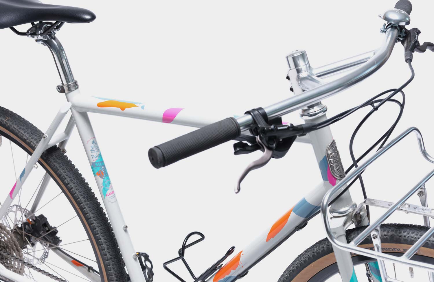 Pelago X Element Skateboards: Zusammenarbeit bringt Commuter-Bike mit Gravel-Ausstattung hervor 1 Pelago Cycles Element Limited Edition 2023 Urban Commuter Bike Handlebar