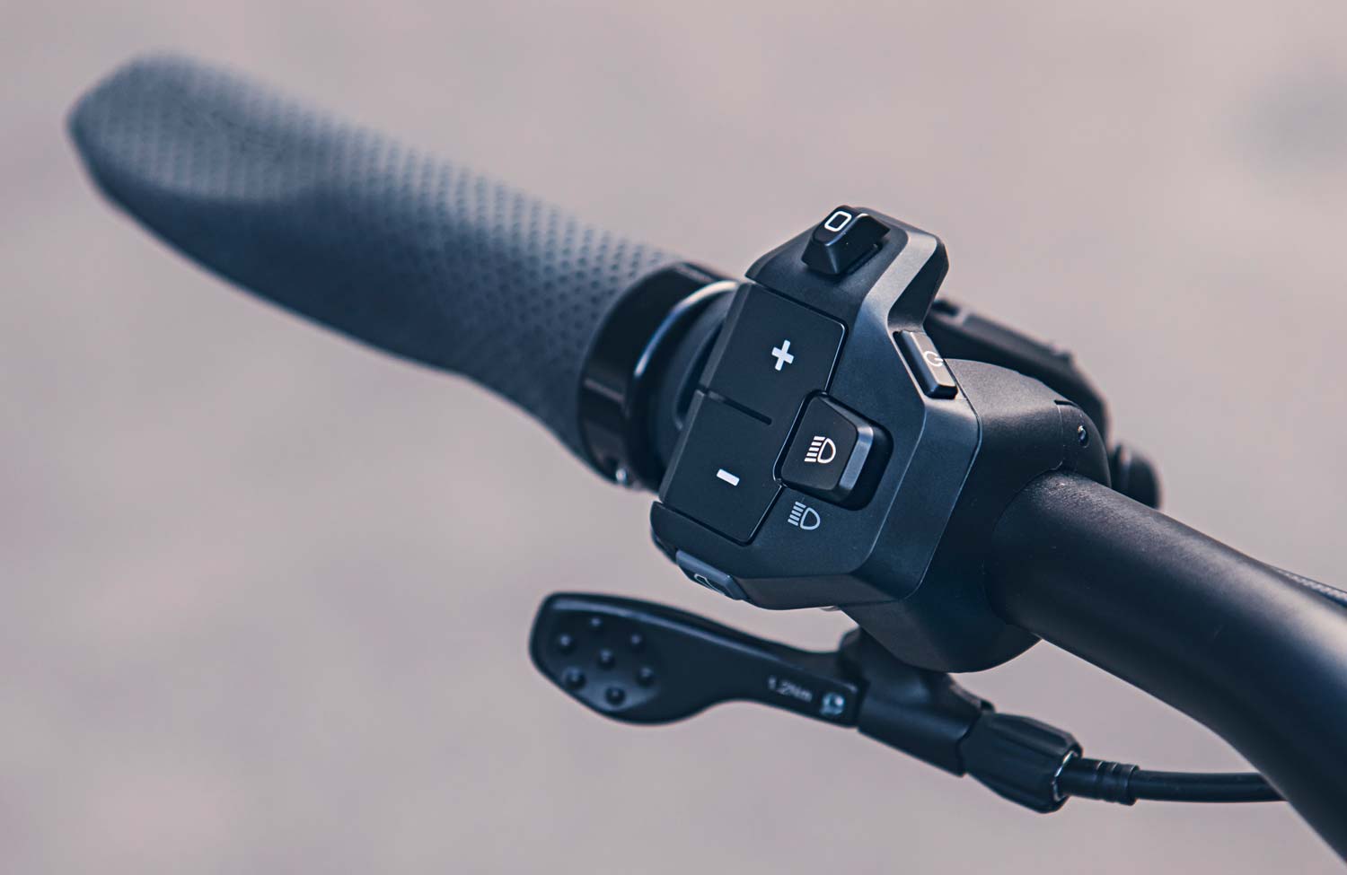 Revolution unter den E-Bike Antrieben? Die Pinion E-Drive MGU vereint Motor und elektronische Schaltung 5 Pinion MGU Motor Gearbox Unit 2024 E Bike Drive System Controller