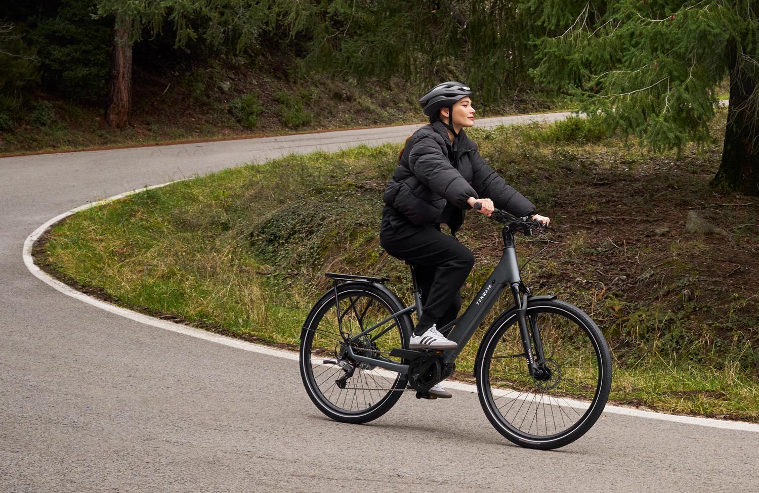 Tenways AGO Air: Frischer Wind für die beliebte Mittelmotor-Klasse 2 Tenways AGO Air Urban E Bike Mood Grey