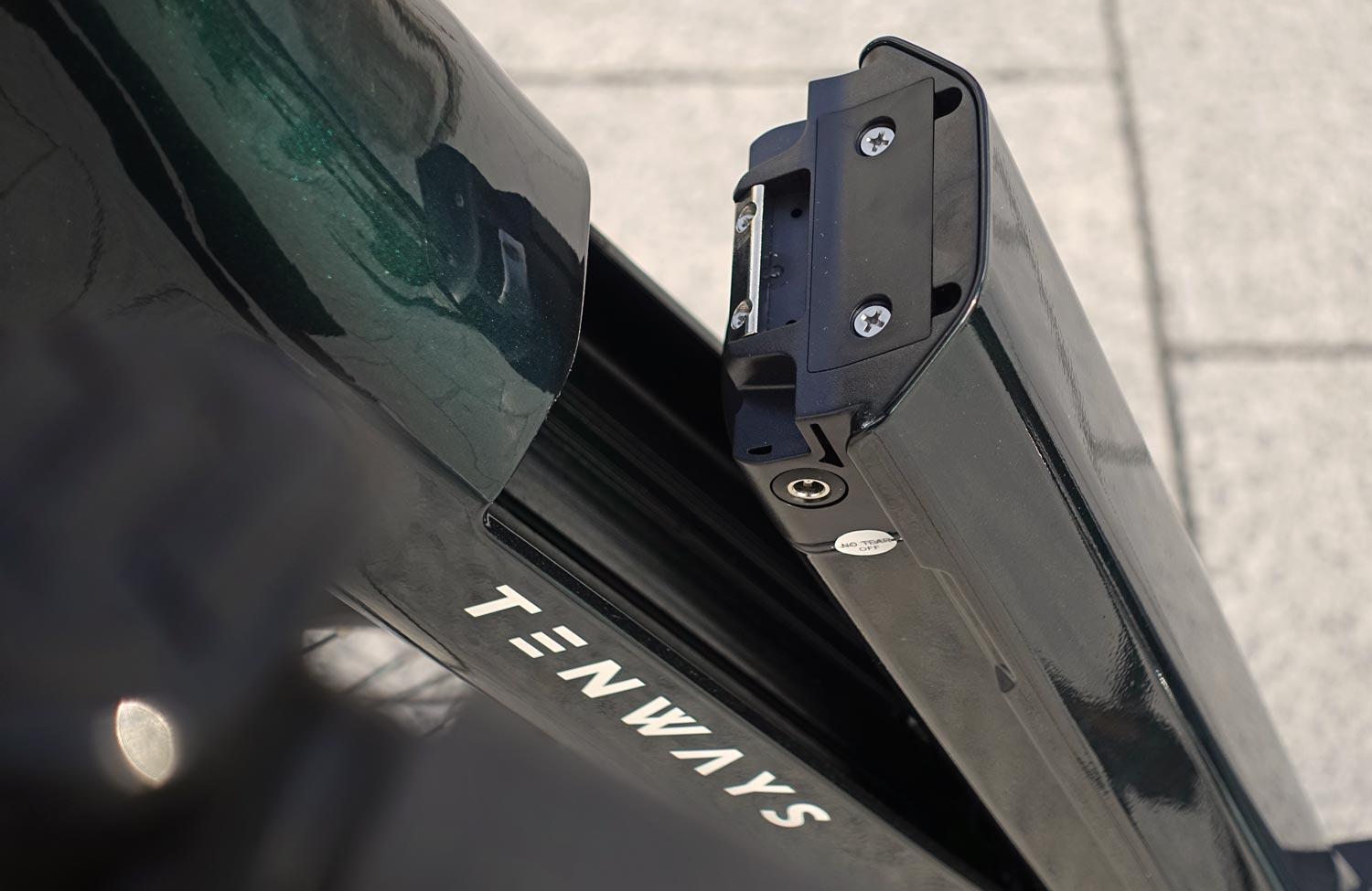 Das Tenways AGO T im Test: ein komfortables E-Bike zum fairen Preis! 2 Tenways AGO T Review Test Urban E Bike Battery