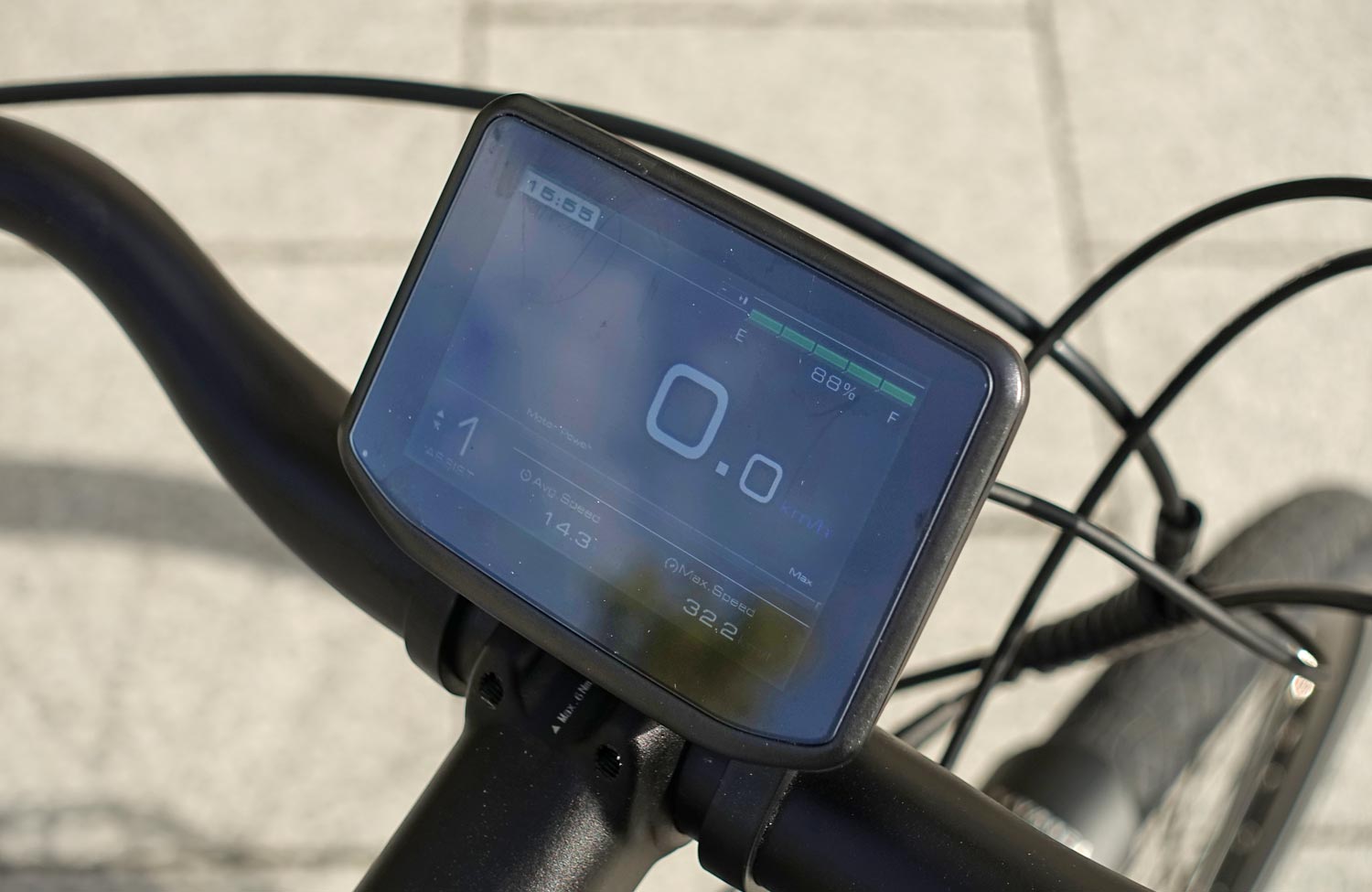 Das Tenways AGO T im Test: ein komfortables E-Bike zum fairen Preis! 6 Tenways AGO T Review Test Urban E Bike Display