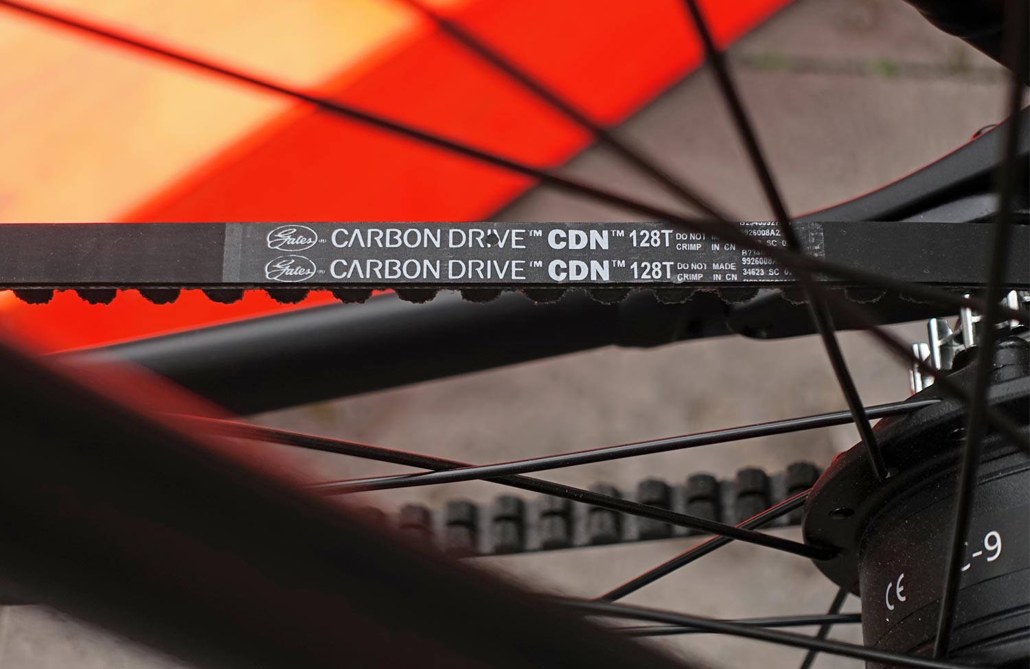 Tenways CGO 009 in the test: the new smart bike with GPS tracking, boost button and a new motor 4 Tenways CGO 009 Test Review Urban Smart Bike Gates Carbon Drive
