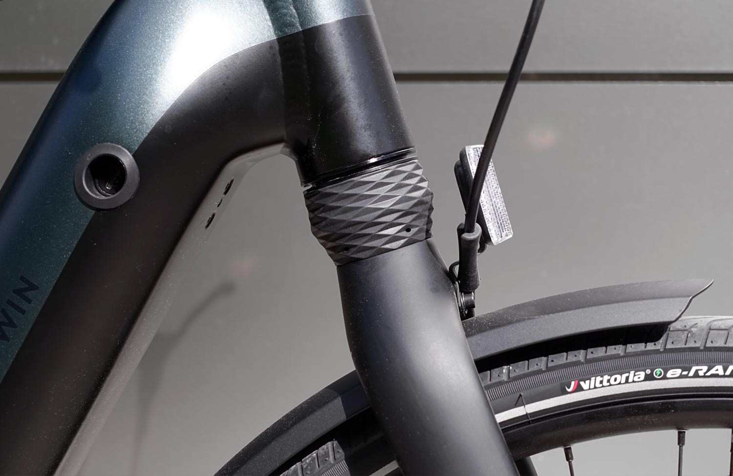 Kurz im Test: Decathlon BTWIN LD 920E – günstiges E-Bike mit Automatikschaltung 5 Test Decathlon BTWIN LD 920E Federung