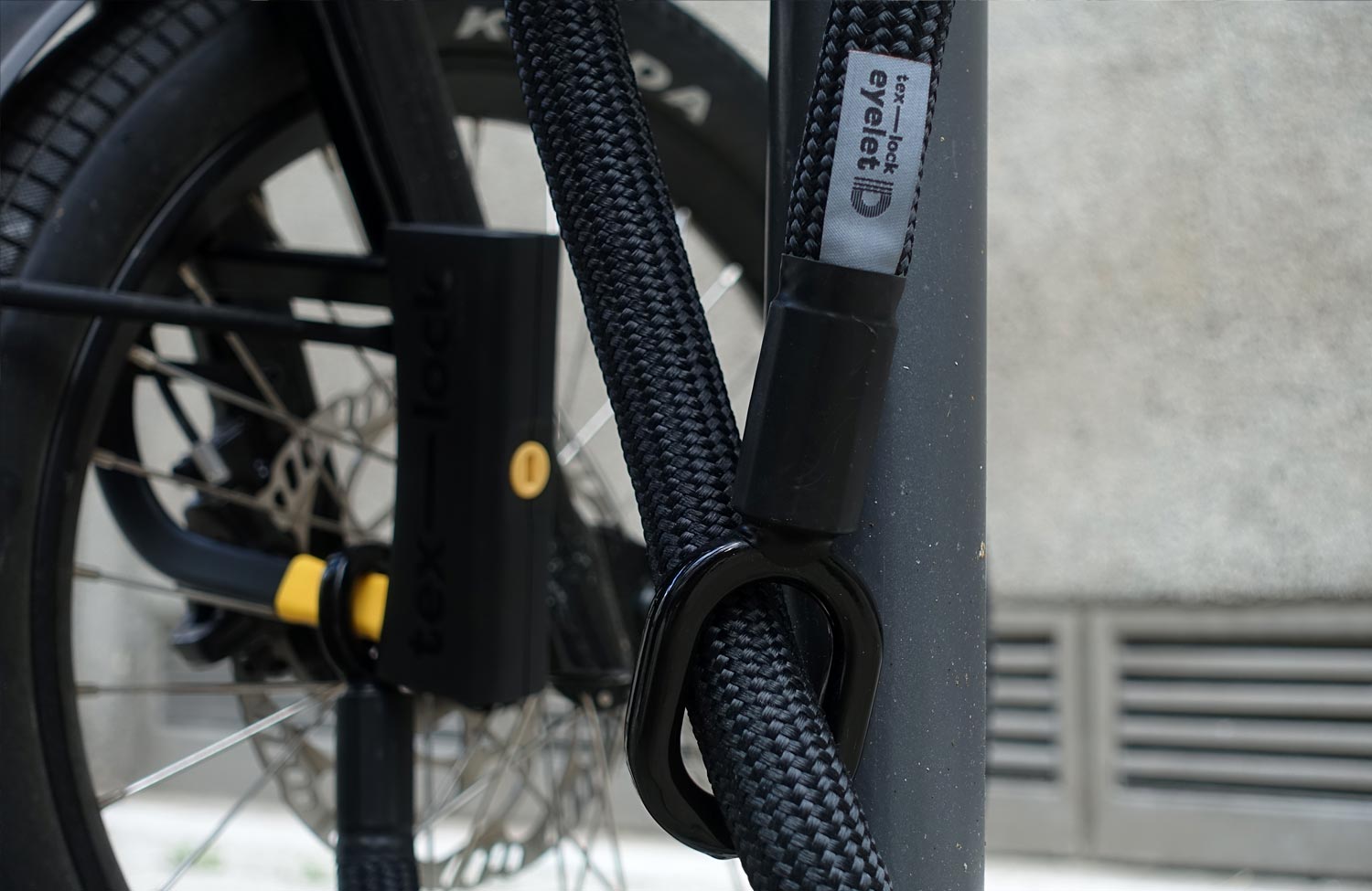 tex-lock D-lock im Test: Leichtes und sicheres Bügelschloss mit flexiblem Textilschloss 6 Texlock D Lock Test Review Leichtes Buegelschluss Fahrrad Sicherung