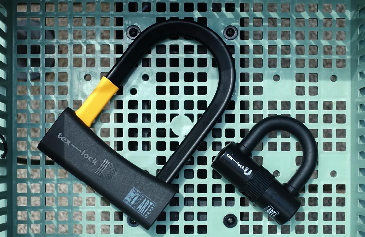 tex-lock D-lock im Test: Leichtes und sicheres Bügelschloss mit flexiblem Textilschloss 4 Texlock D Lock Test Review Leichtes Buegelschluss Fahrrad Vergleich U lock