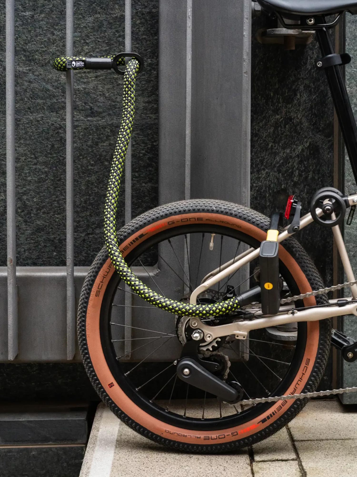 Dieses Fahrradschloss ist vom Kosmos inspiriert: Texlock Special Edition 2025 „Stardust“ 2 Texlock Special Edition 2025 Stardust Eyelet D Lock