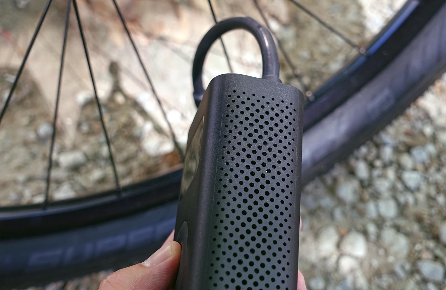 Xiaomi Air Compressor 2 im Test: Die elektrische Luftpumpe fürs Fahrrad 1 Xiaomi Air Compressor 2 Test Review Elektrische Fahrrad Luftpumpe Design
